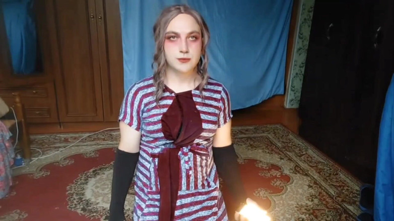 Kitty_Cross: Model crossdresser adik tiri banci panas bilik seksi dengan punggung...