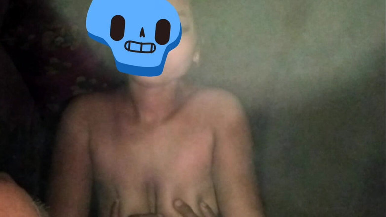 hotsimran70: Vesnická bhabhi velká prsa tvrdě šukají celou noc