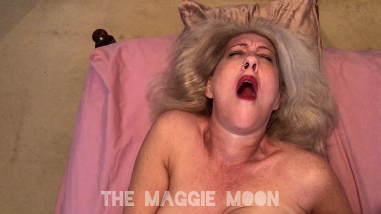 Maggie Moon: Em primeiro plano - me fodendo com close-up esguicho