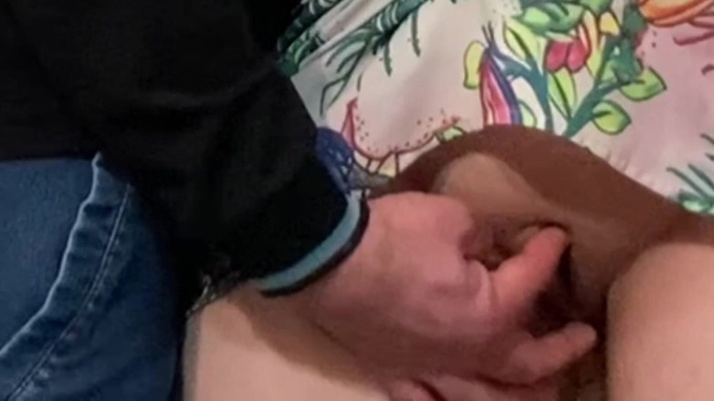 Niki studio: Fantasi di kereta bawah tanah! Awek dijolok pepeknya oleh orang...