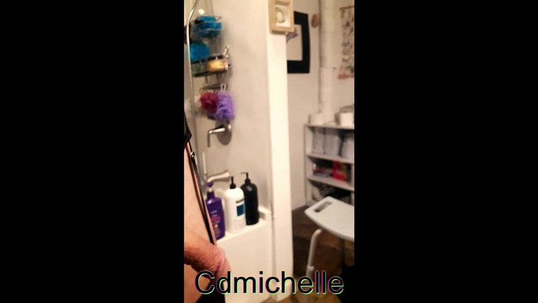 Crossdressers Cd Michelle wearing sexy lingerie: 다른 옷을 입고 시도하는 Cdmichelle 다음 잭 오프 동안 딜도를 타고 시작