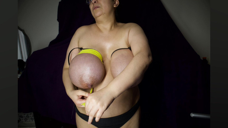 VeeVee Vixen: Hucow Milking Tied Udders Slide Show Part 4