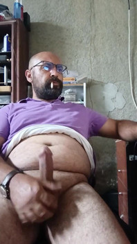Master Bear Cums with a Cigarette in His Mouth