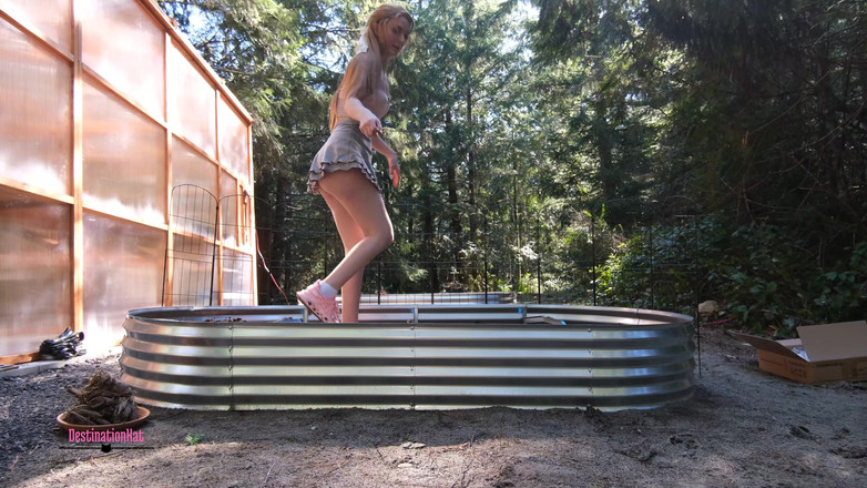 Destination Kat: Help Me Garden