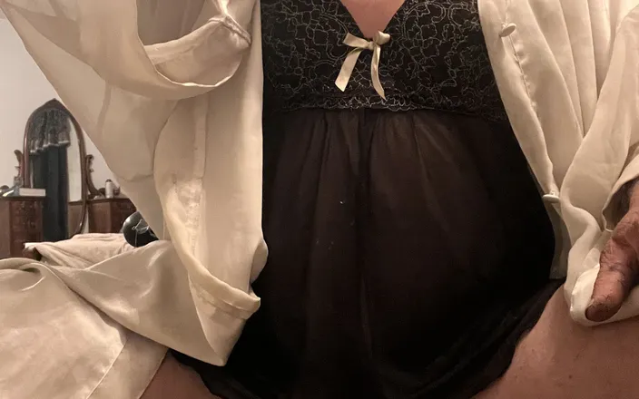 Painted Ten Toes: Dildo Fuck Comp