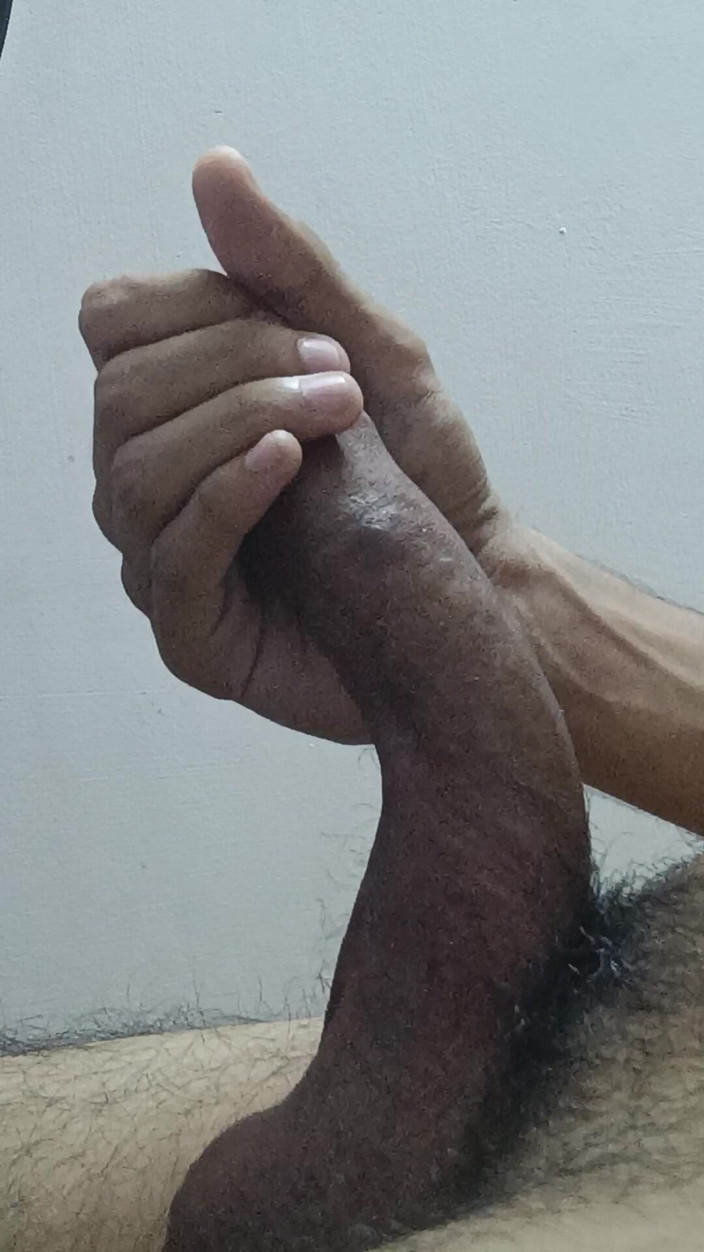 slayboy69: ホットな少年が長い間ペニスをエッジングしながらコックヒーローを見つめ、我慢の限界で大きなオーガズムを迎えている