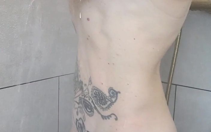 Demelza: Udělejte si parní sprchu se mnou - mýdlový orgasmus