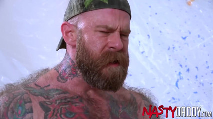 Nasty Daddy: NASTYDADDY - Mogen Dale Savage rå uppfödd av Hairy Jack Dixon