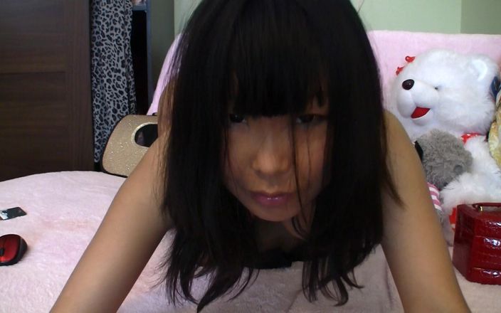 Java Consulting: Cute Japanese Student Stripping
