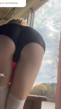 2024 Eva Summers Instagram Reel Petite PAWG Dirty Blonde Natural Body Fit Girl Thick Thighs - Cleaning and Booty Shaking