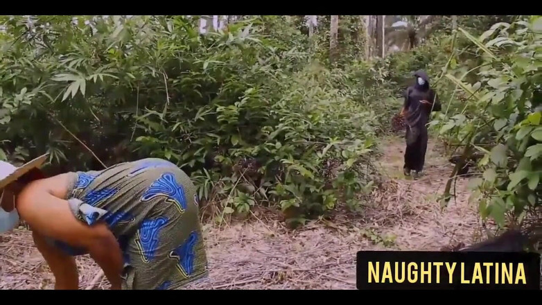 naughty latina: झाड़ी हार्डकोर सेक्स के साथ सेक्स की आदी मकान मालिक पत्नी