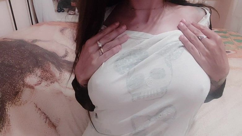 savannahamatoriale: เสื้อเปียกเหงื่อไหลและเรอเสียงดัง