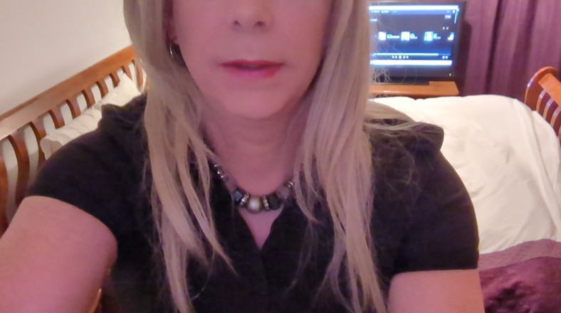 NikkiGee: Велика кількість сперми! Ти будеш лизати це?