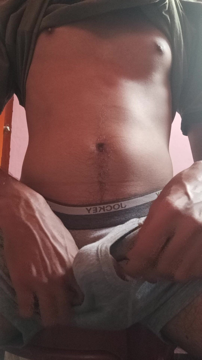 Robbie Erotic: Chutná lízátka z kapesní díry ven