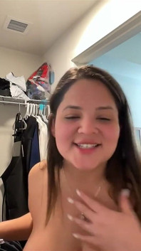 Live streaming bareng dani valentina