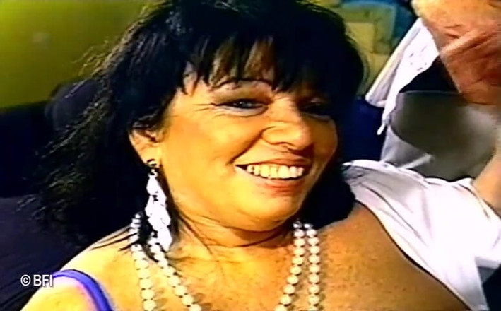 Nasty matures and dirty grannies club: Vintage gang bang s chlupatou zralou