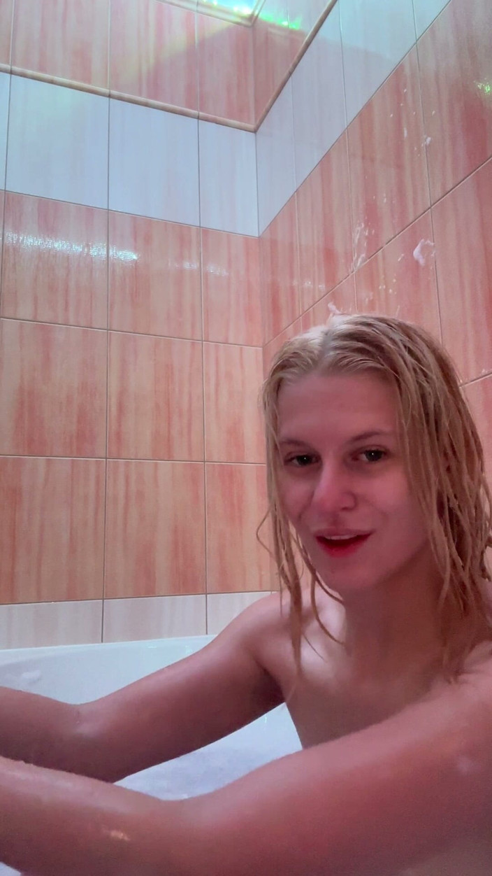 Peach DeLina: Мой момент в душе