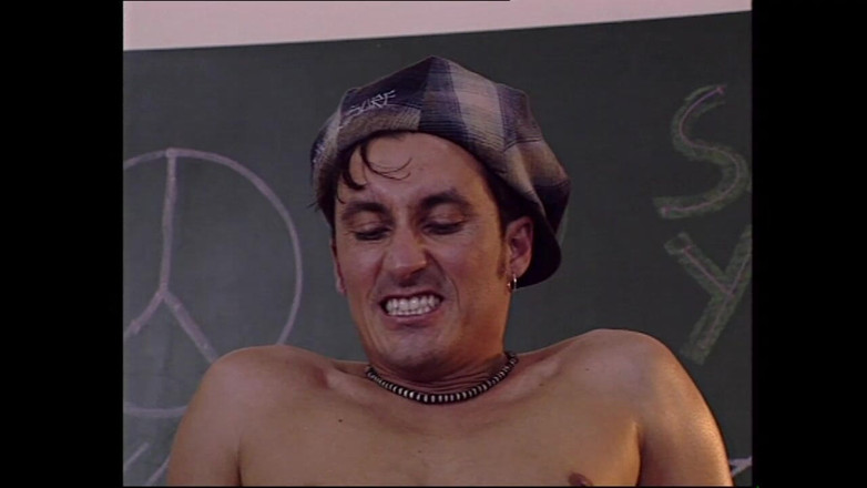 MMV films - The Original: Een brunette geile studente wordt geneukt door zijn klasgenoot terwijl...