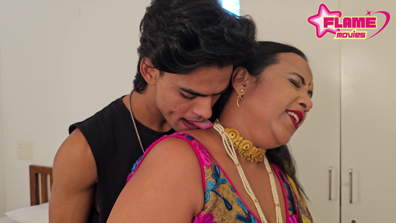DesiHeat Studio: ne larke ke saath bindoo bhaabhi desi seks hindi odiyo
