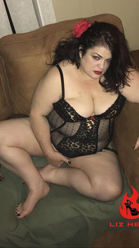 Liz masturbándose para un fan