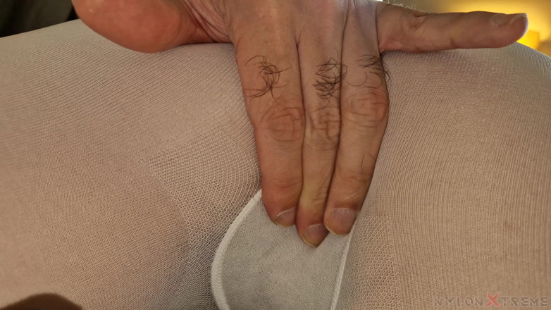 Nylon Xtreme: POV Elena Clarck Biała nylonowa obudowa