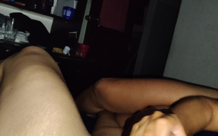 AngyAmazon: 吮吸和的绿帽男