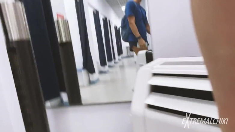 Extremalchiki: Mall fitting room cum
