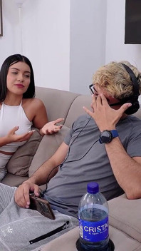 Seduco un ragazzo inesperto e lo convinco a venire a casa mia per fallire camila Henao