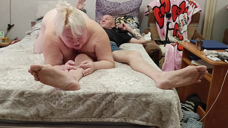 Zona901: Macocha ssie kutasa jak dziwka i połyka całą moją spermę