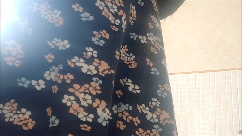 savannahamatoriale: Ayuh ibu tiri saya yang cantik di bilik air