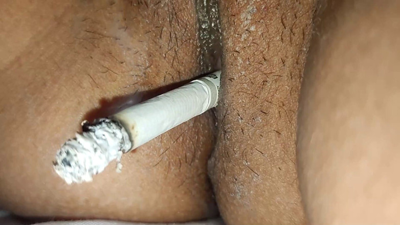 StreetPalyBoy: Rajasthani Neha Muschi der raucht Zigarette und bekommt finger in...