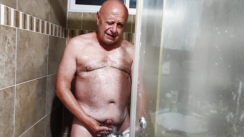 ADAMANDEVE: Mi godo la mia doccia con Garabas e Olpr