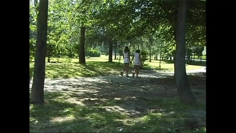 XTime Vod: Mladá žena v domácnosti milfky ošukaná a vystříkaná do pusy velkými...