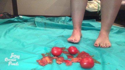 Swag Russian Panda: Barefoot food crushing, smashing tomatoes and crispy cake with my...
