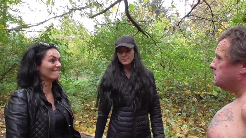 Femdom Austria: Los bastardos esclavos destruidos en el bosque