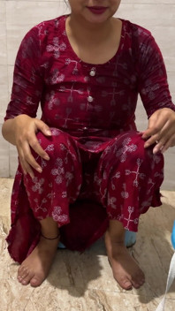 Bhabhi cantik berkongkek kali pertama dengan abang ipar! Kencing di hadapan dengan Audio Hindi yang jelas