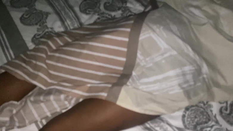 AndreaBellotiStar: Saya Berjalan Ke Bilik Dan Pembantu Rumah Panas