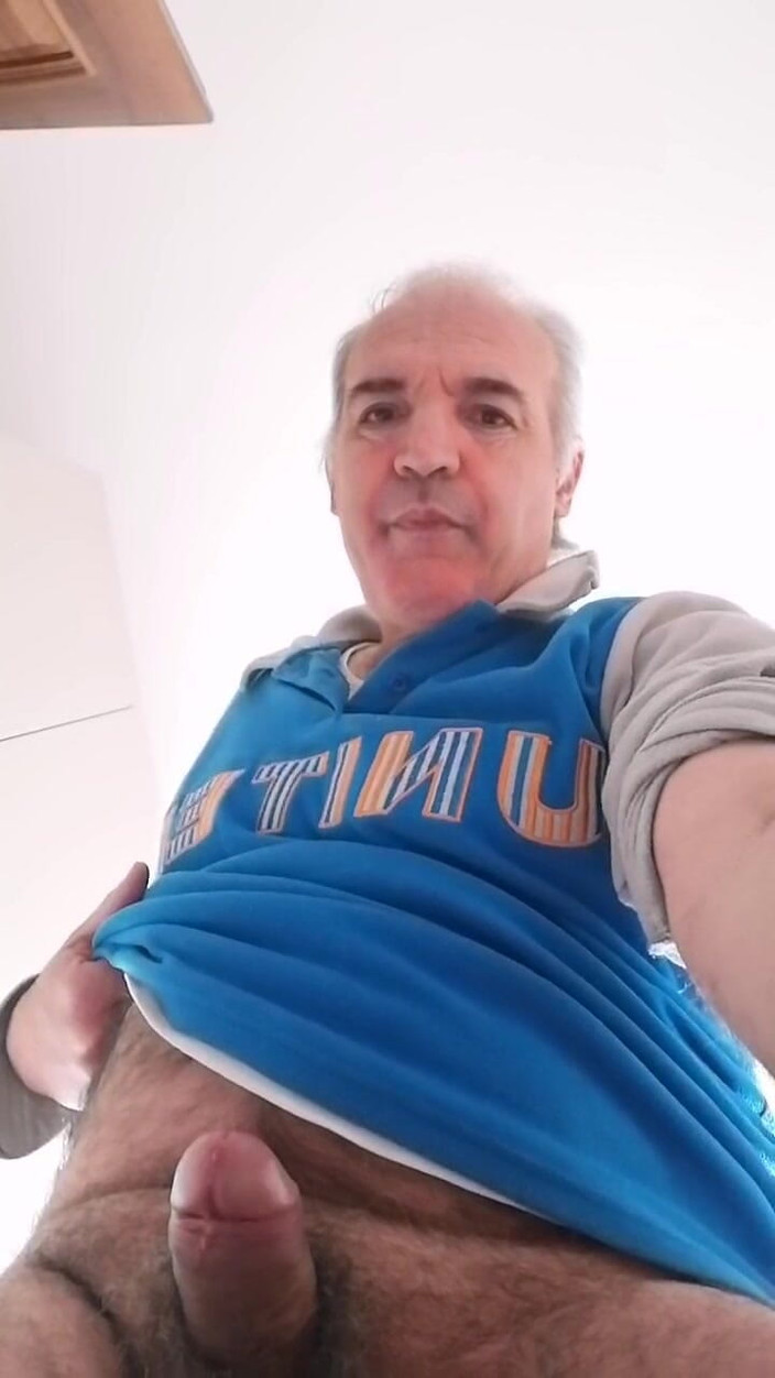 Setesesso7: Ты слышишь, как моя рука дрочит по моему твёрдому, набухшему члену