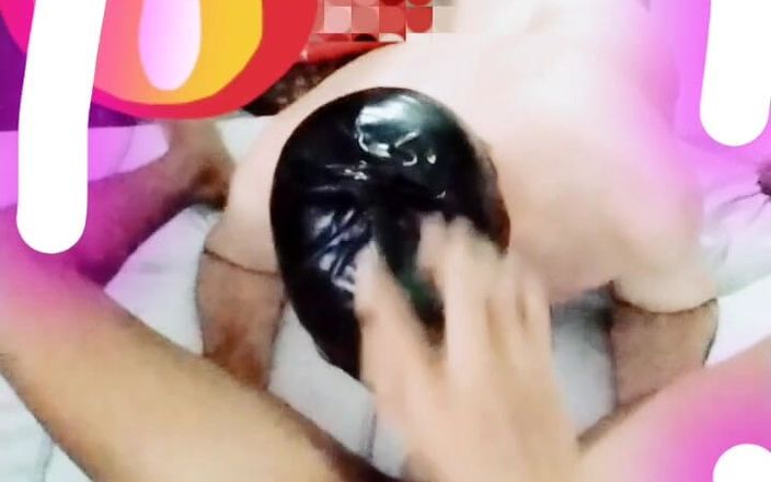 Ladyboy Karl: Pulă lungă spectacol frumos
