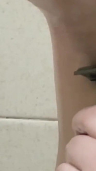 Holení mého vnadného těla: nohy, podpaží a kundička
