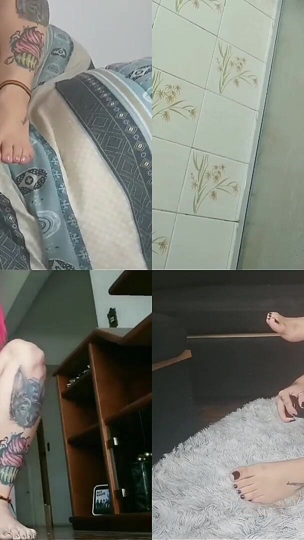 QweenSG: 当她的父母离开房子时，的年轻女人四处愚弄。