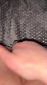Пестощі пальцями пизди від збудженої повії, відео від першої особи