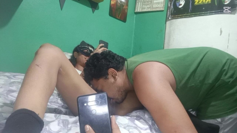 Sofixxx: Sucking My Friend's Pussy While on Call with Boyfriend