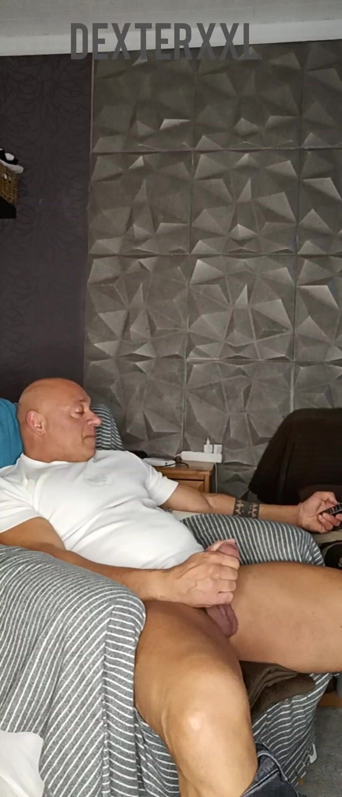 Mr. Guru: Dexterxxl menghisap saya dari bina badan tergoda