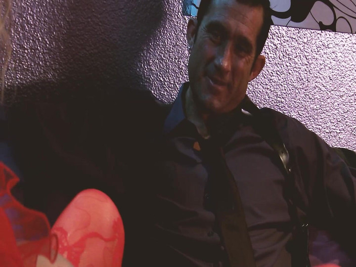 Bananas with Melons: Очень специальные агенты сцена - 2_big блондинки с грудью в униформе имеют тройничок с капитаном корабля