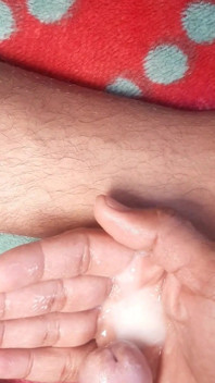 Klaarkomen grote zwarte pik Indische aftrekbeurt