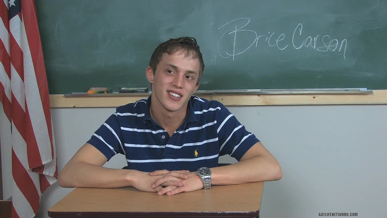 Teach Twinks: 丰满的可爱女郎Britce carson聊天