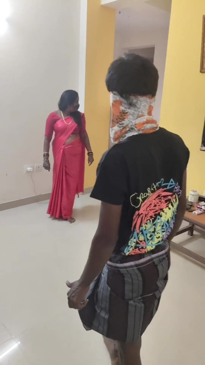 Thesana: Fan Repair Boy Tricks the Lonely House Wife Into Sex