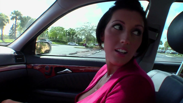 Get Your Fix: Uimitoarea rack Dylan Ryder își arată abilitățile sexuale