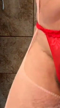 Sissy Showering